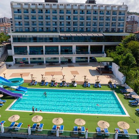 รามาดา รีสอร์ต บาย วินด์แฮม อุนเย Hotel Unye ภายนอก รูปภาพ