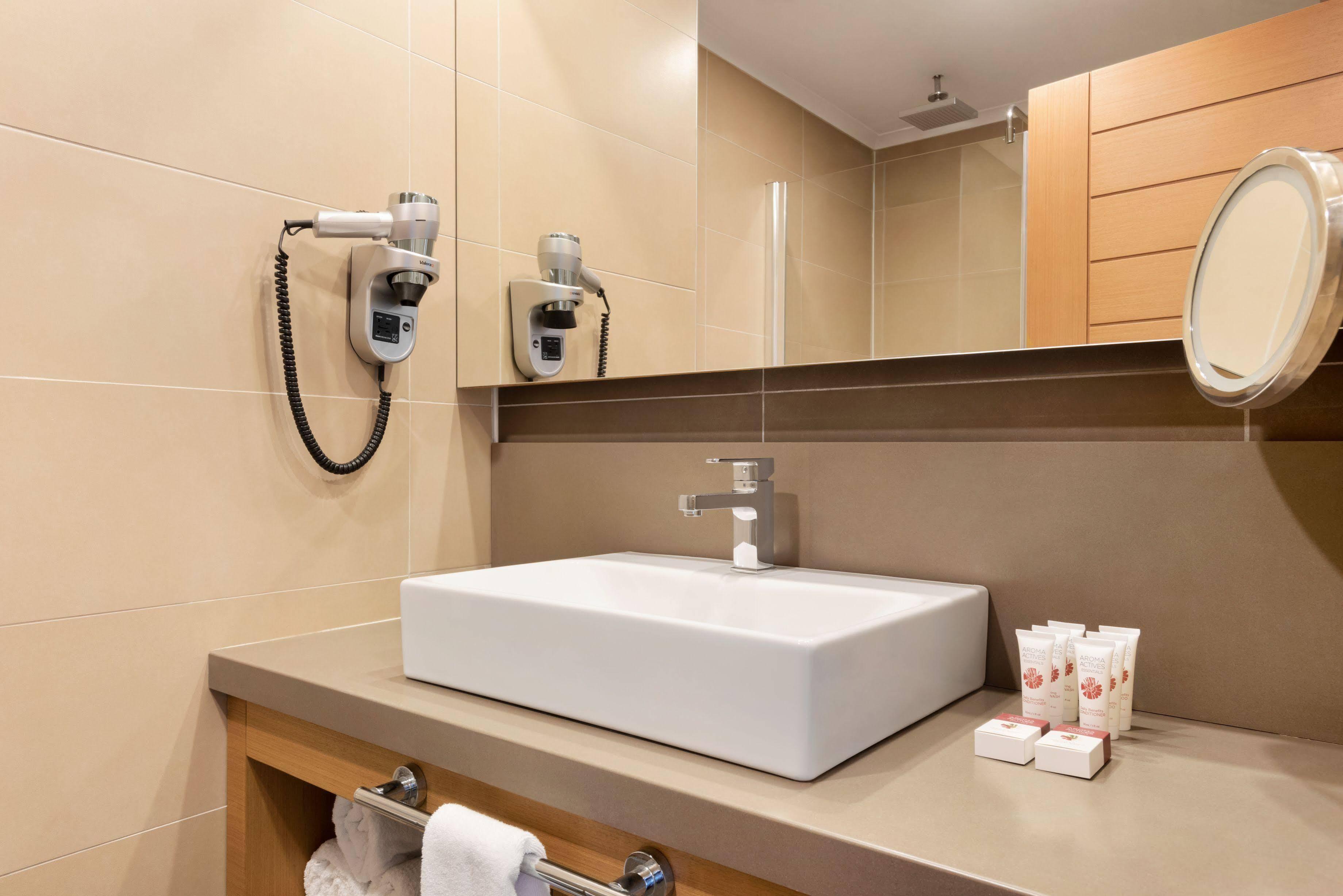 รามาดา รีสอร์ต บาย วินด์แฮม อุนเย Hotel Unye ภายนอก รูปภาพ