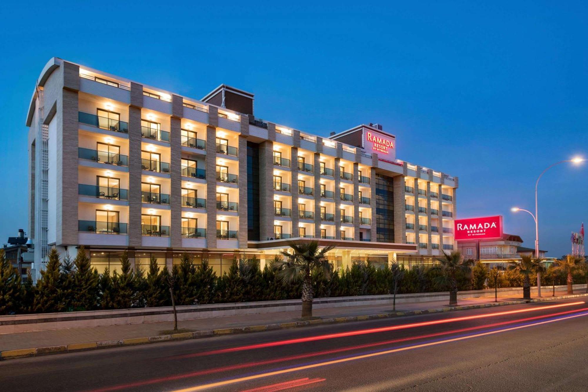 รามาดา รีสอร์ต บาย วินด์แฮม อุนเย Hotel Unye ภายนอก รูปภาพ