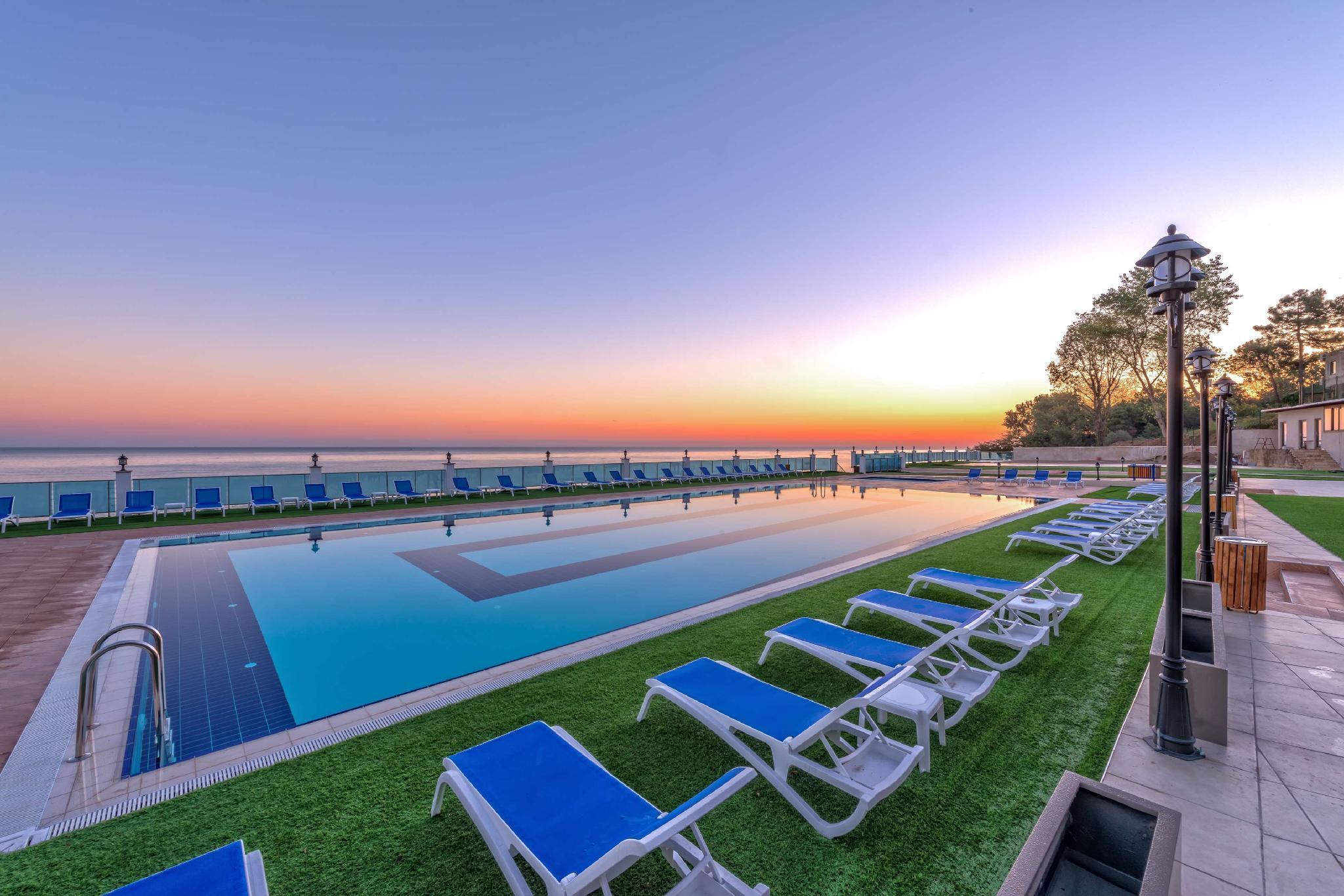 รามาดา รีสอร์ต บาย วินด์แฮม อุนเย Hotel Unye ภายนอก รูปภาพ