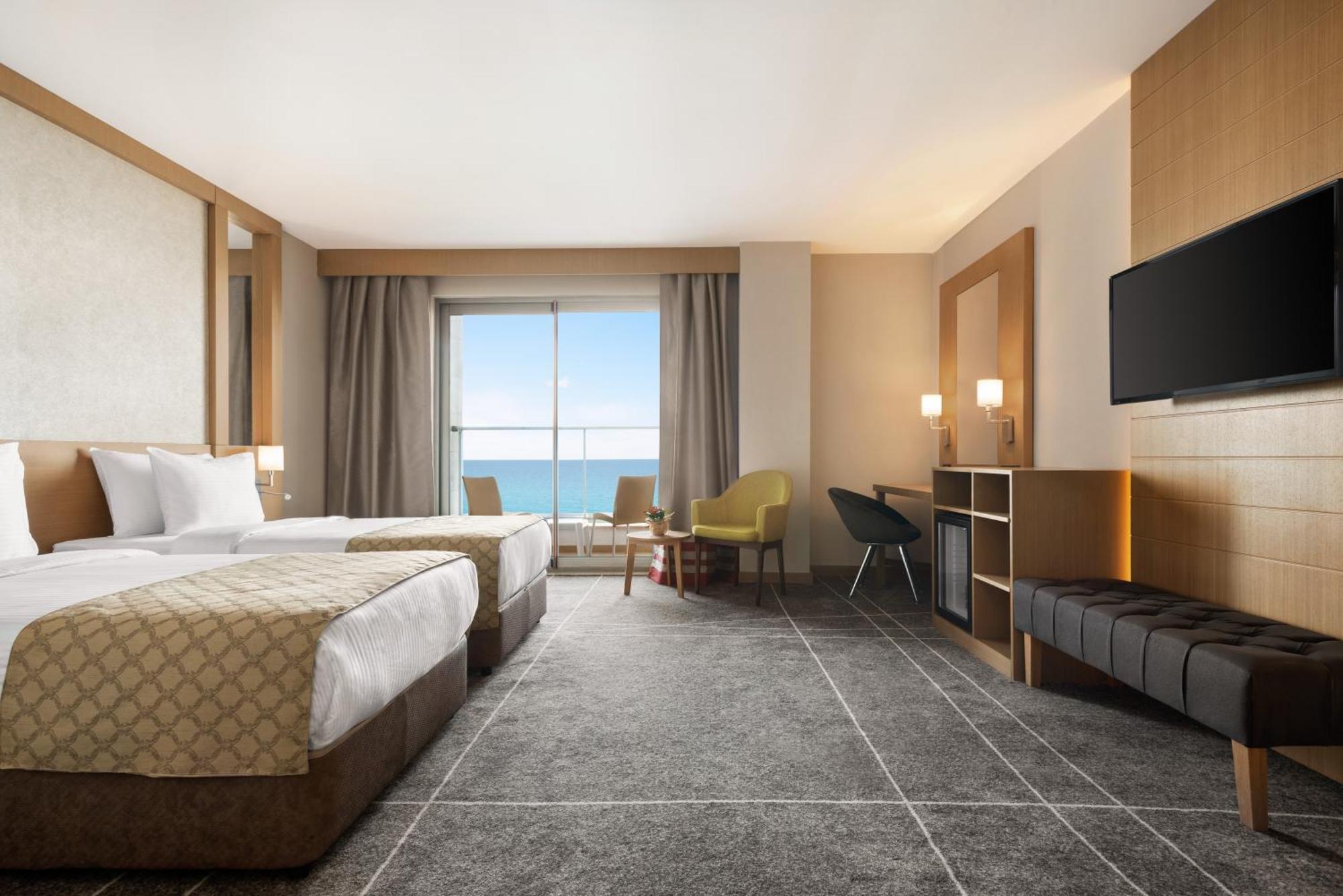 รามาดา รีสอร์ต บาย วินด์แฮม อุนเย Hotel Unye ภายนอก รูปภาพ