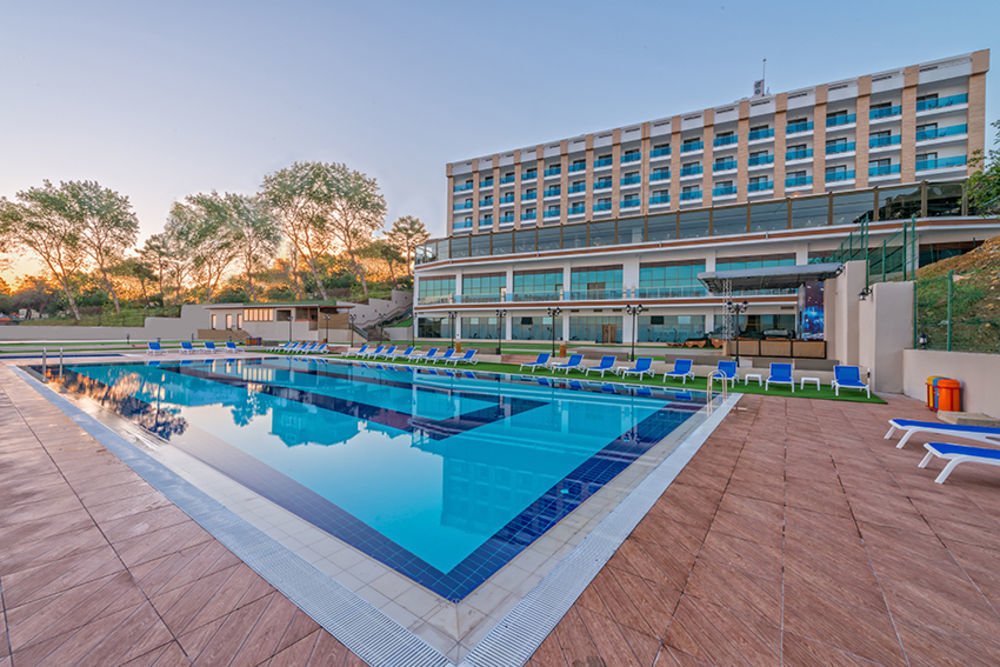 รามาดา รีสอร์ต บาย วินด์แฮม อุนเย Hotel Unye ภายนอก รูปภาพ