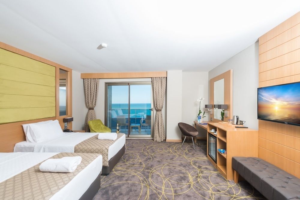 รามาดา รีสอร์ต บาย วินด์แฮม อุนเย Hotel Unye ภายนอก รูปภาพ