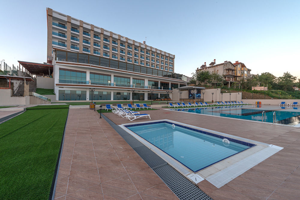 รามาดา รีสอร์ต บาย วินด์แฮม อุนเย Hotel Unye ภายนอก รูปภาพ