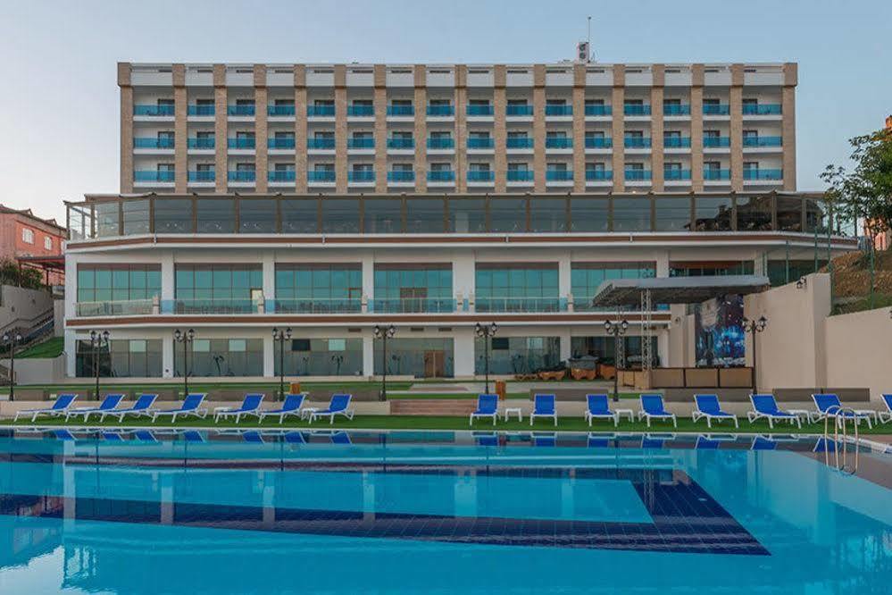 รามาดา รีสอร์ต บาย วินด์แฮม อุนเย Hotel Unye ภายนอก รูปภาพ