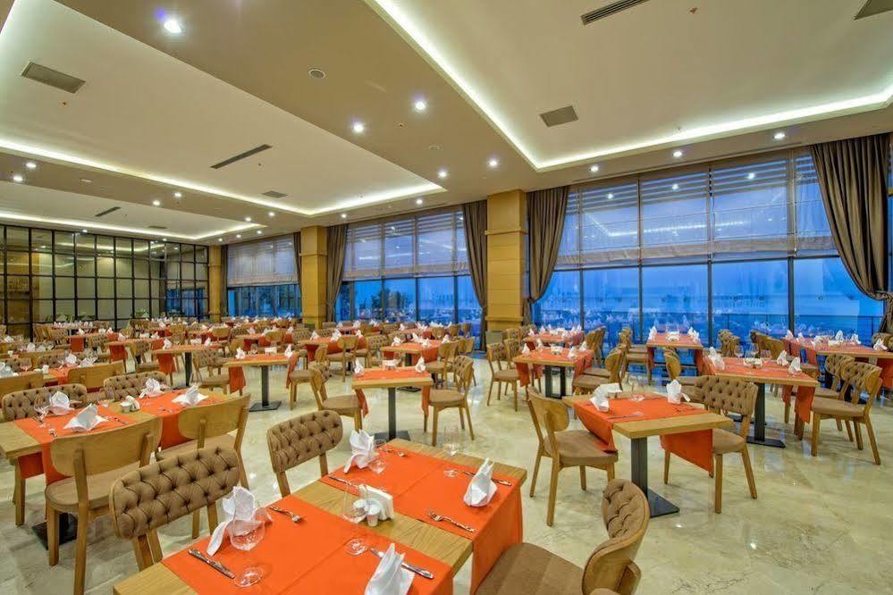 รามาดา รีสอร์ต บาย วินด์แฮม อุนเย Hotel Unye ภายนอก รูปภาพ