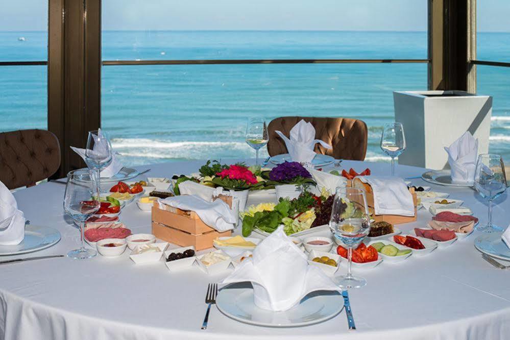 รามาดา รีสอร์ต บาย วินด์แฮม อุนเย Hotel Unye ภายนอก รูปภาพ