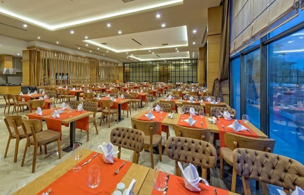 รามาดา รีสอร์ต บาย วินด์แฮม อุนเย Hotel Unye ภายนอก รูปภาพ