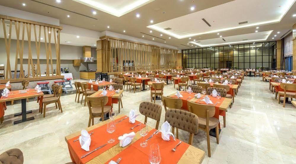 รามาดา รีสอร์ต บาย วินด์แฮม อุนเย Hotel Unye ภายนอก รูปภาพ